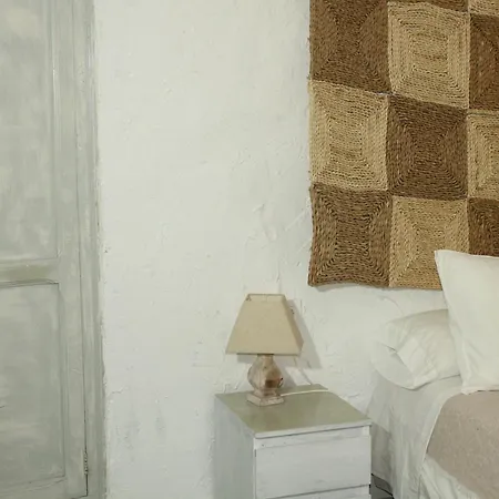 Ananda בית הארחה 4*